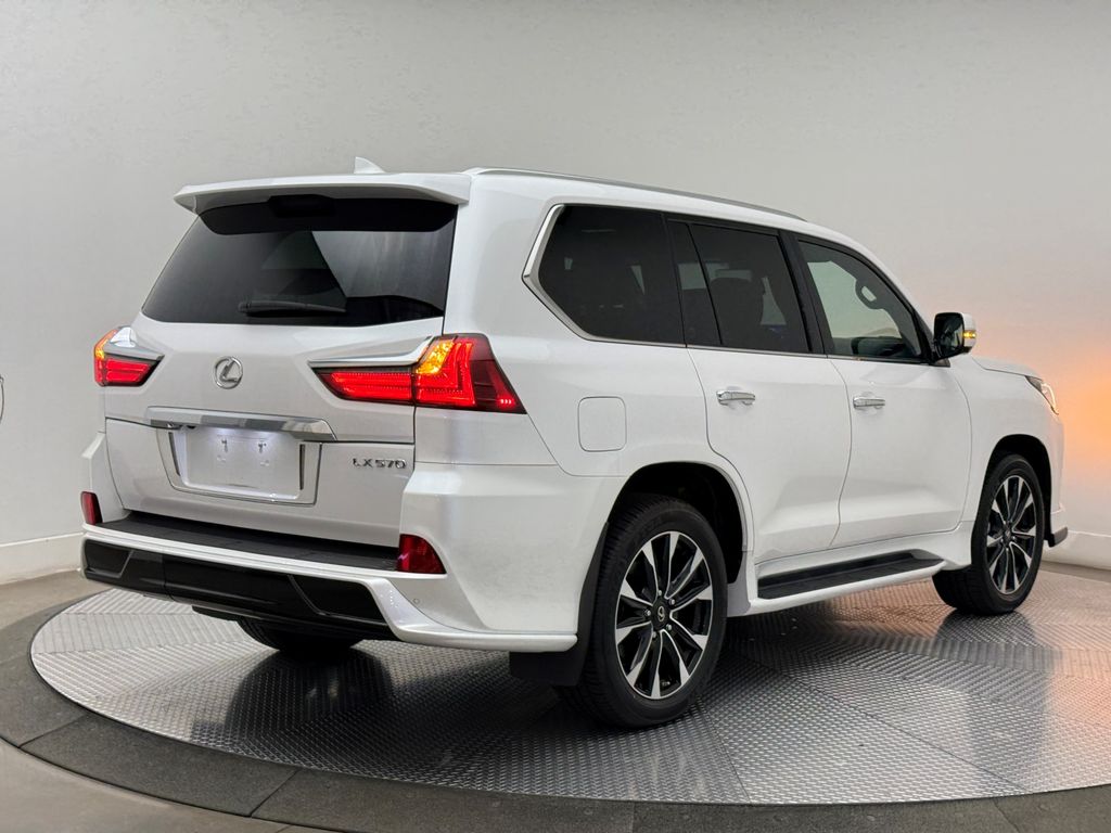 Thumbnail: 2021 Lexus LX - 16