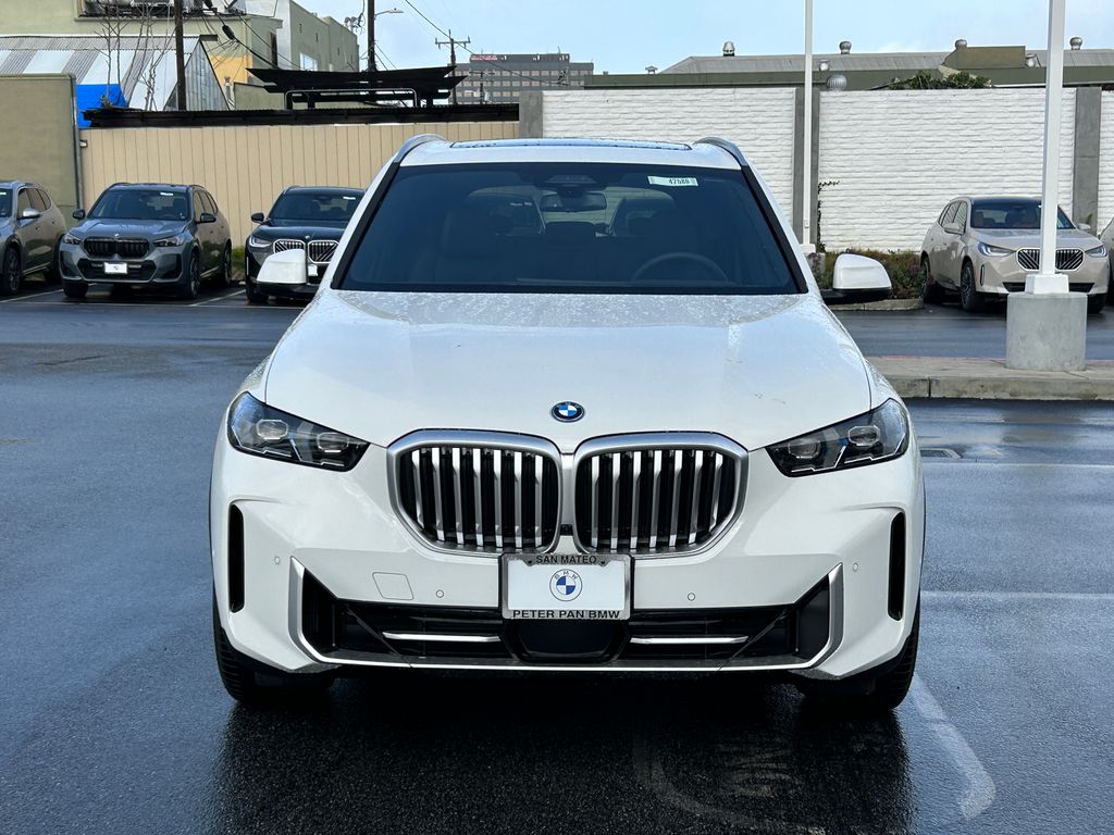 2025 BMW X5 xDrive50e 8