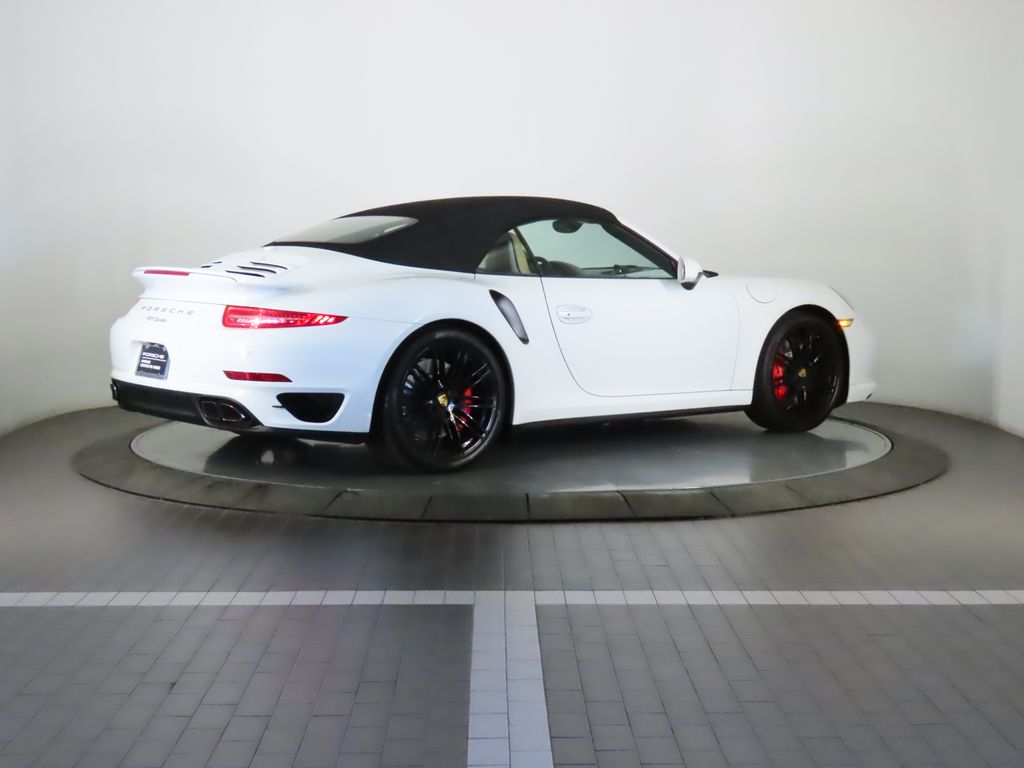 Thumbnail: 2016 Porsche 911 - 7