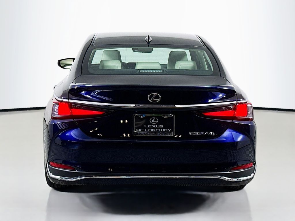 2025 Lexus ES Hybrid 300h 6