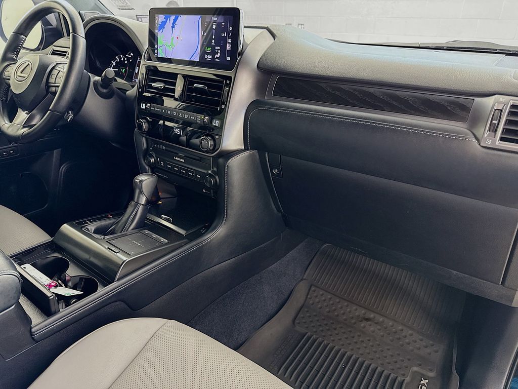 Thumbnail: 2023 Lexus GX - 30