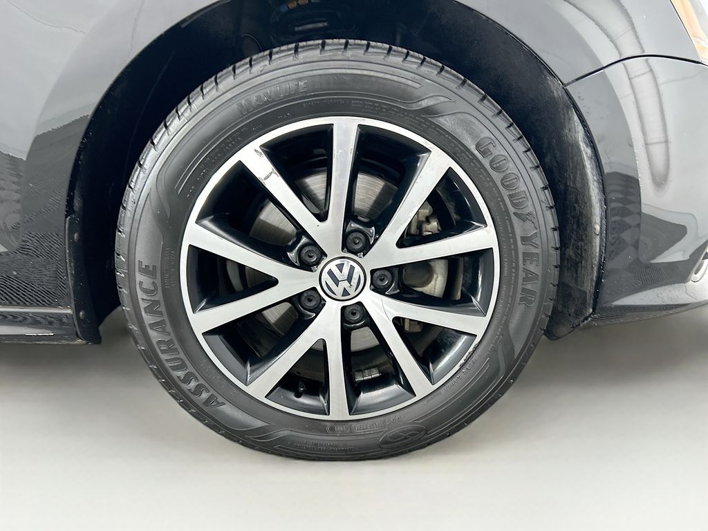 Thumbnail: 2018 Volkswagen Jetta - 30