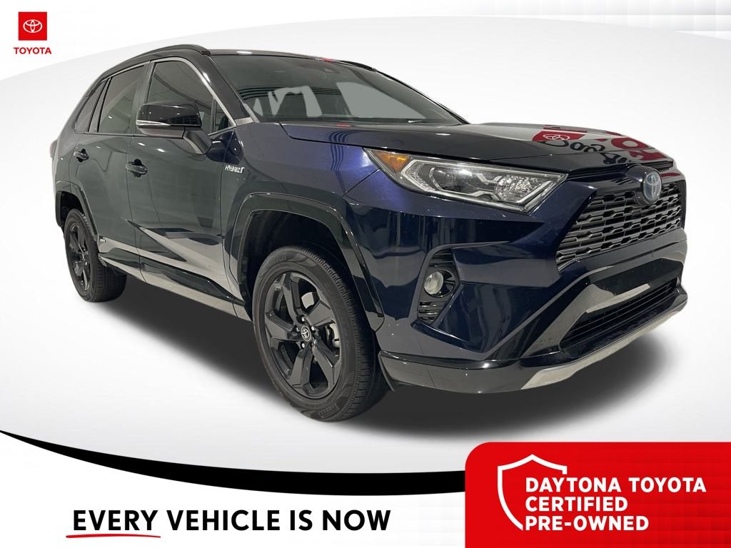 2020 Toyota RAV4 XSE's photo