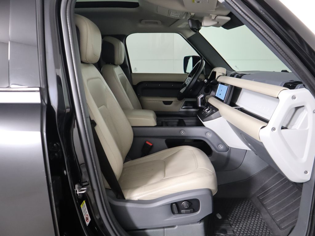 Thumbnail: 2020 Land Rover Defender - 21