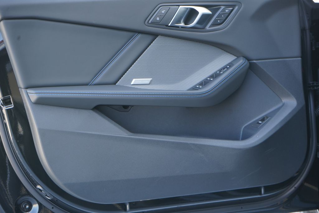 2025 BMW 2 Series M235i xDrive 10