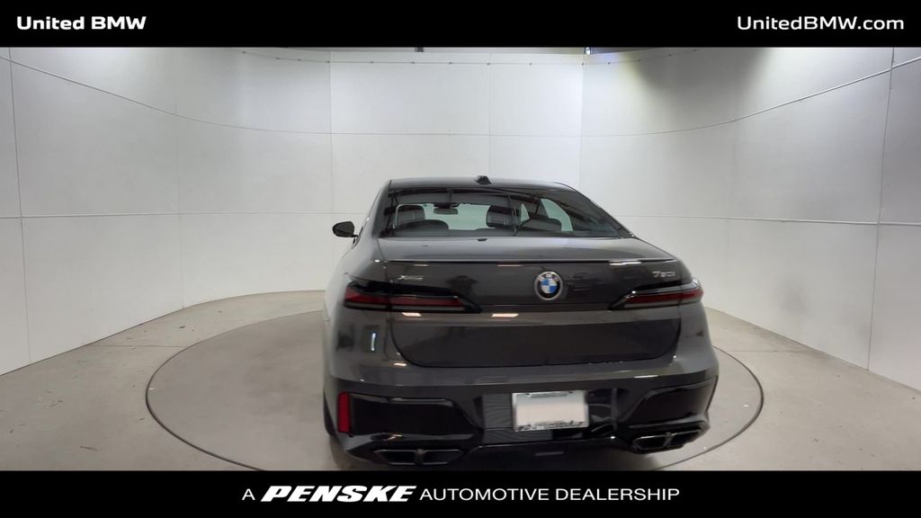 2025 BMW 7 Series 760i xDrive 7