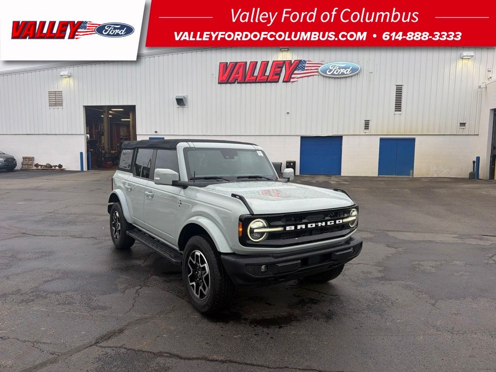 2023 Ford Bronco Outer Banks 4-Door 4WD
