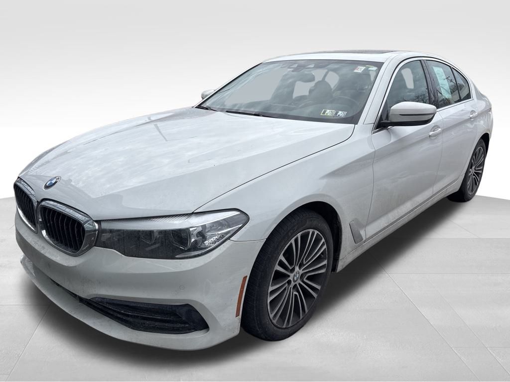 2019 BMW 5 Series 530i's photo
