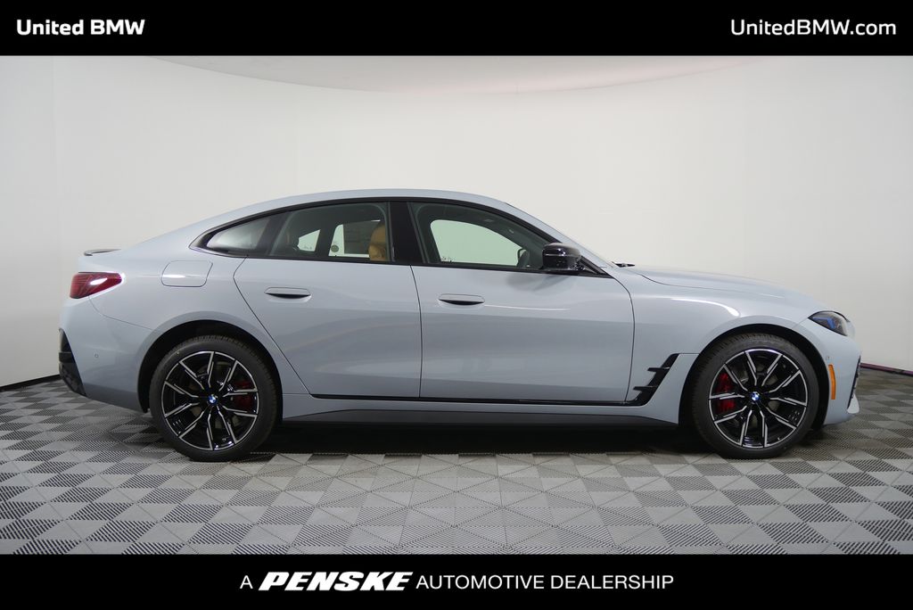 Thumbnail: 2026 BMW i4 - 2