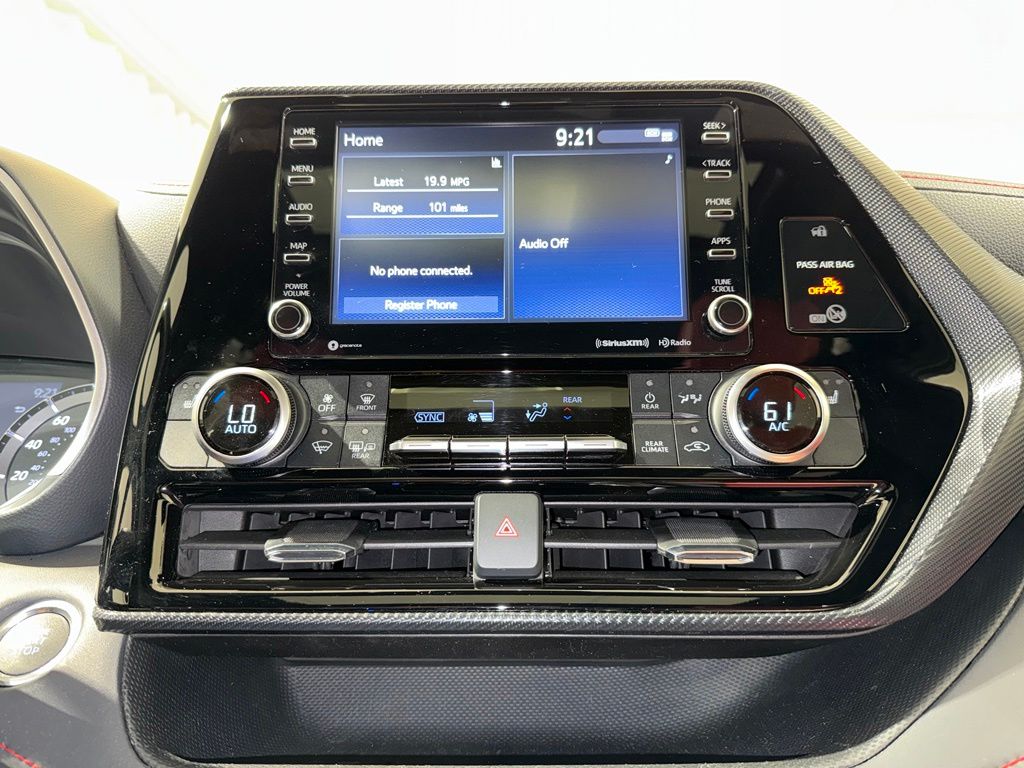 Thumbnail: 2021 Toyota Highlander - 29