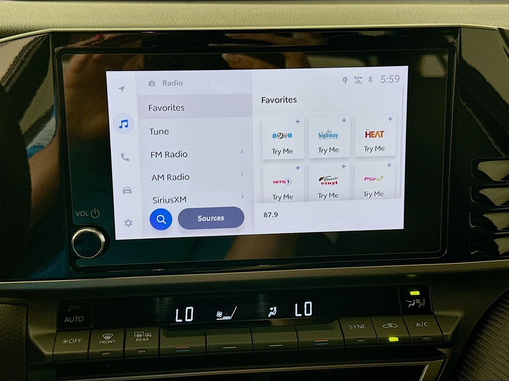 Thumbnail: 2025 Toyota Camry - 14