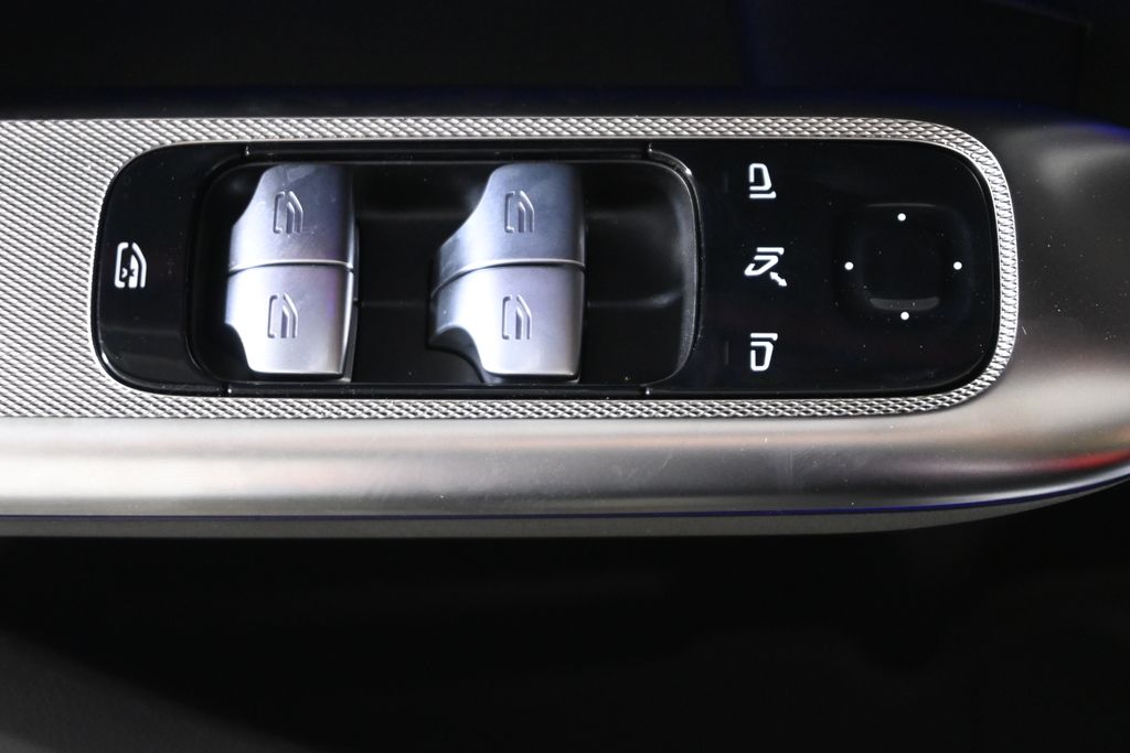 Thumbnail: 2026 Mercedes-Benz GLC - 25