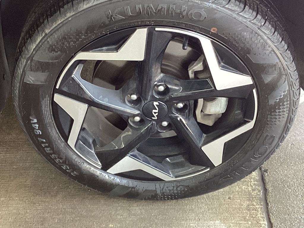 Used 2025 Kia Seltos SUV
