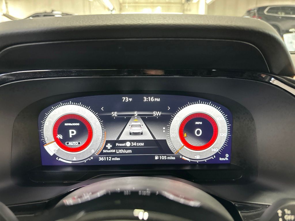 Photo 2 of 2023 Nissan Pathfinder Platinum