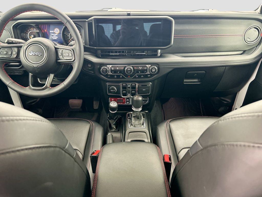 Thumbnail: 2024 Jeep Gladiator - 13