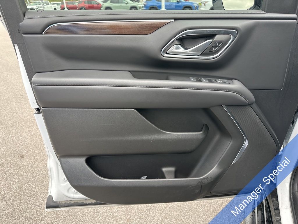 2024 GMC Yukon SLE photo