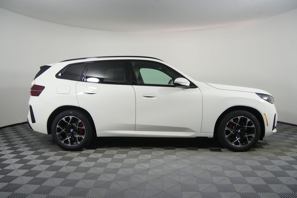 Thumbnail: 2026 BMW X3 - 2