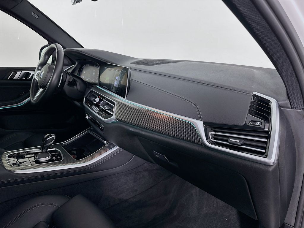 Thumbnail: 2021 BMW X5 - 30