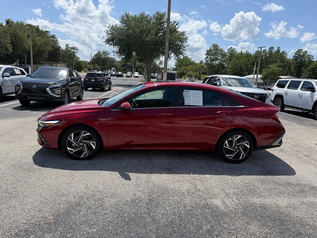 Used 2025 Hyundai Elantra Sedan