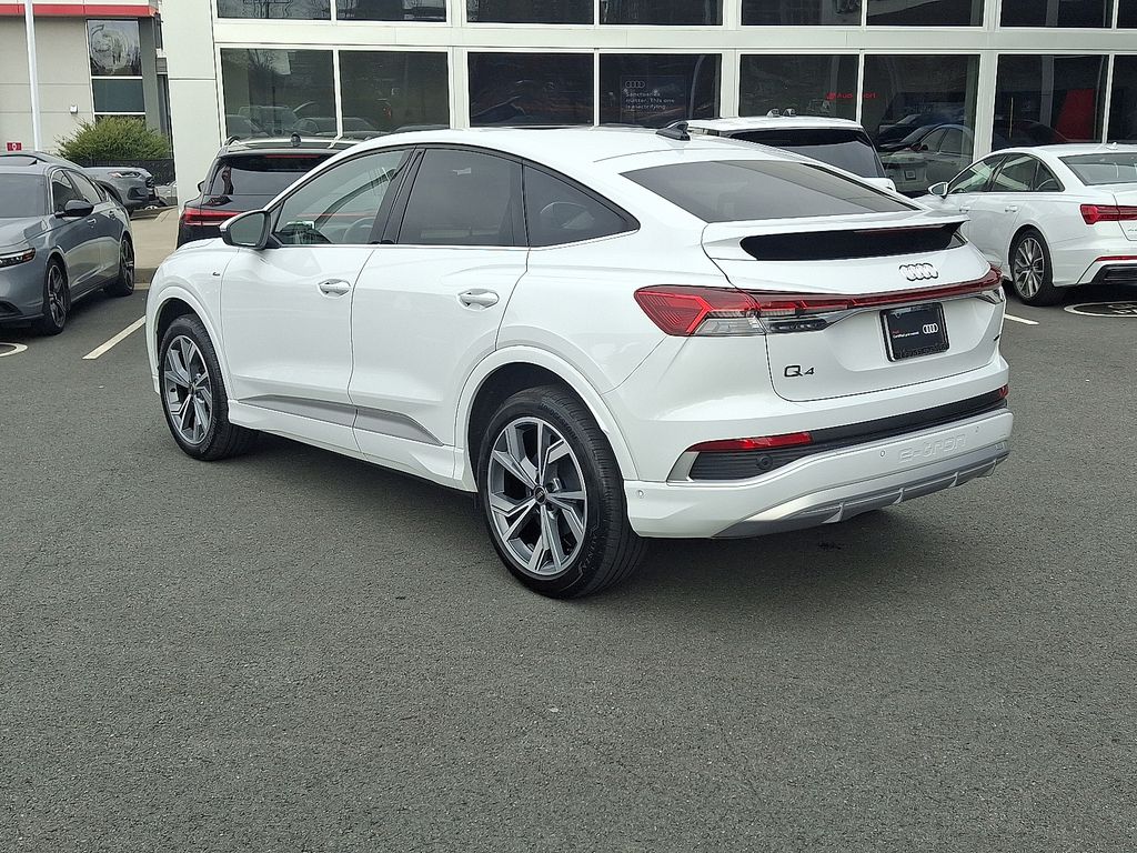 Thumbnail: 2023 Audi Q4 e-tron - 6