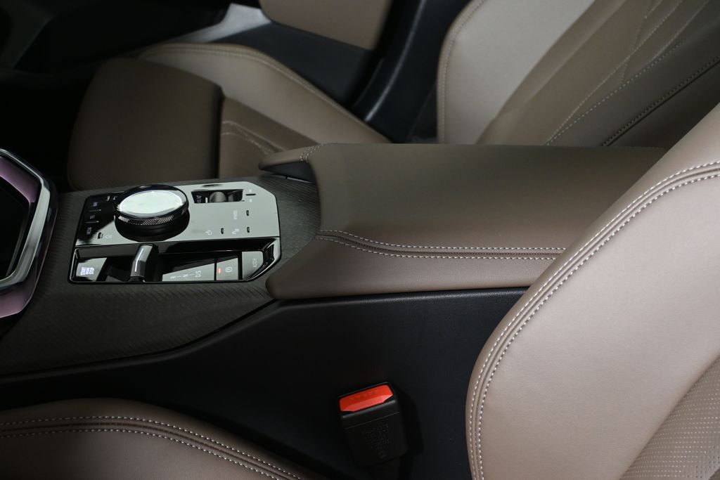 Thumbnail: 2026 BMW X3 - 25