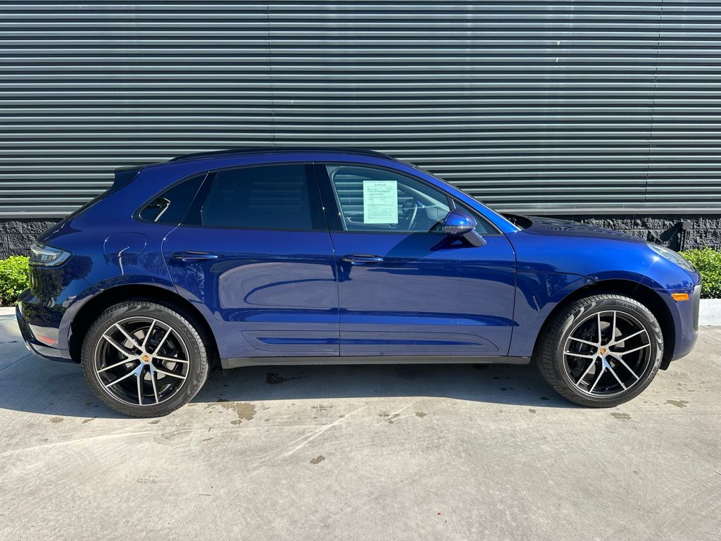Thumbnail: 2025 Porsche Macan - 8