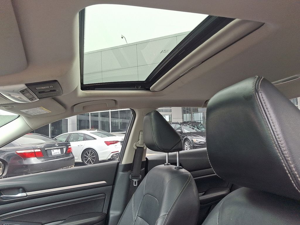 Thumbnail: 2019 Nissan Altima - 14