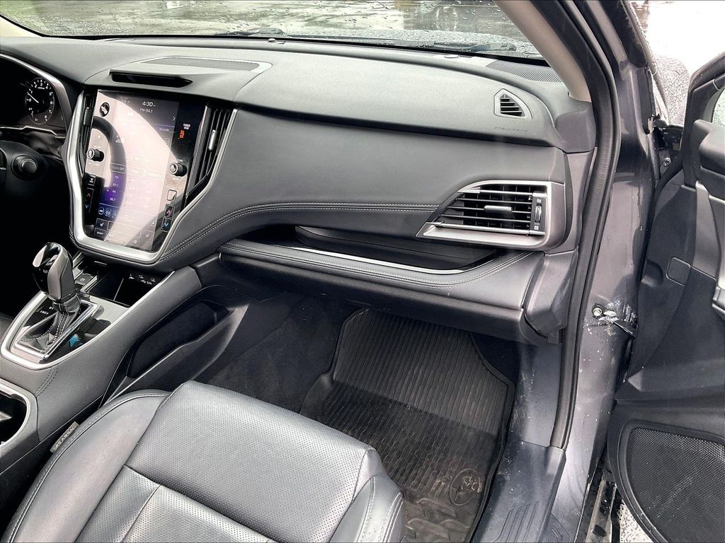 2022 Subaru Outback — photo 12