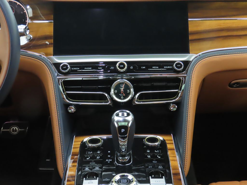 Thumbnail: 2021 Bentley Flying Spur - 14