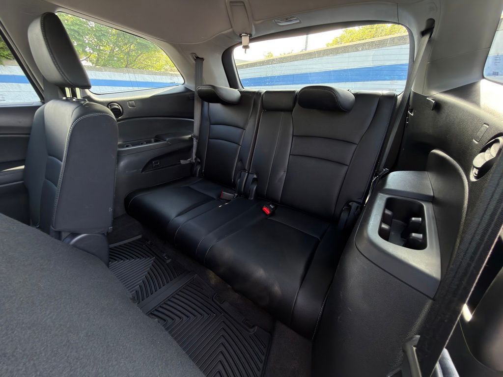 Thumbnail: 2017 Honda Pilot - 21