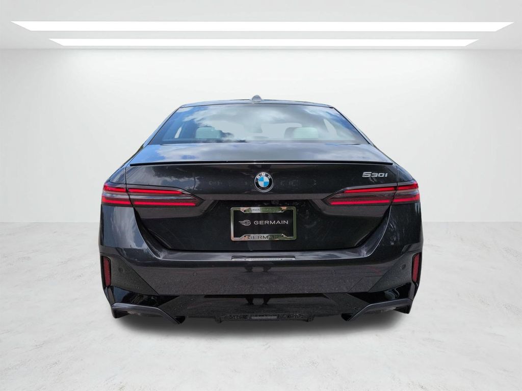 New 2027 Gray BMW 530i image 5