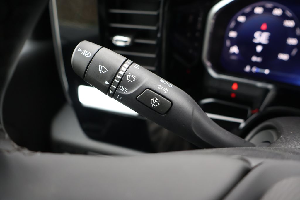 Thumbnail: 2026 Chevrolet Silverado 3500 - 24