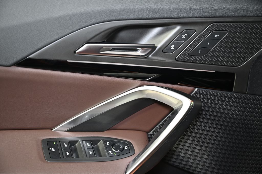 Thumbnail: 2023 BMW X1 - 22