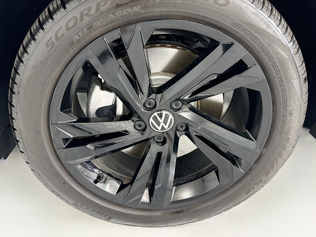 Thumbnail: 2024 Volkswagen Tiguan - 28