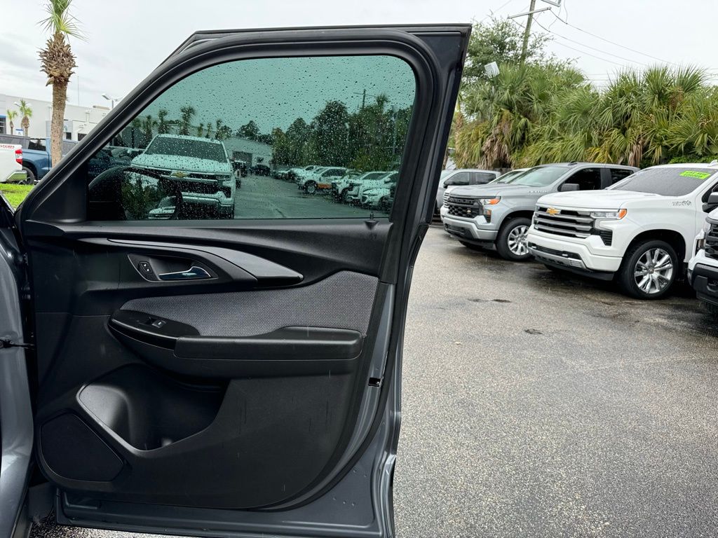 2021 Chevrolet TrailBlazer LS 34