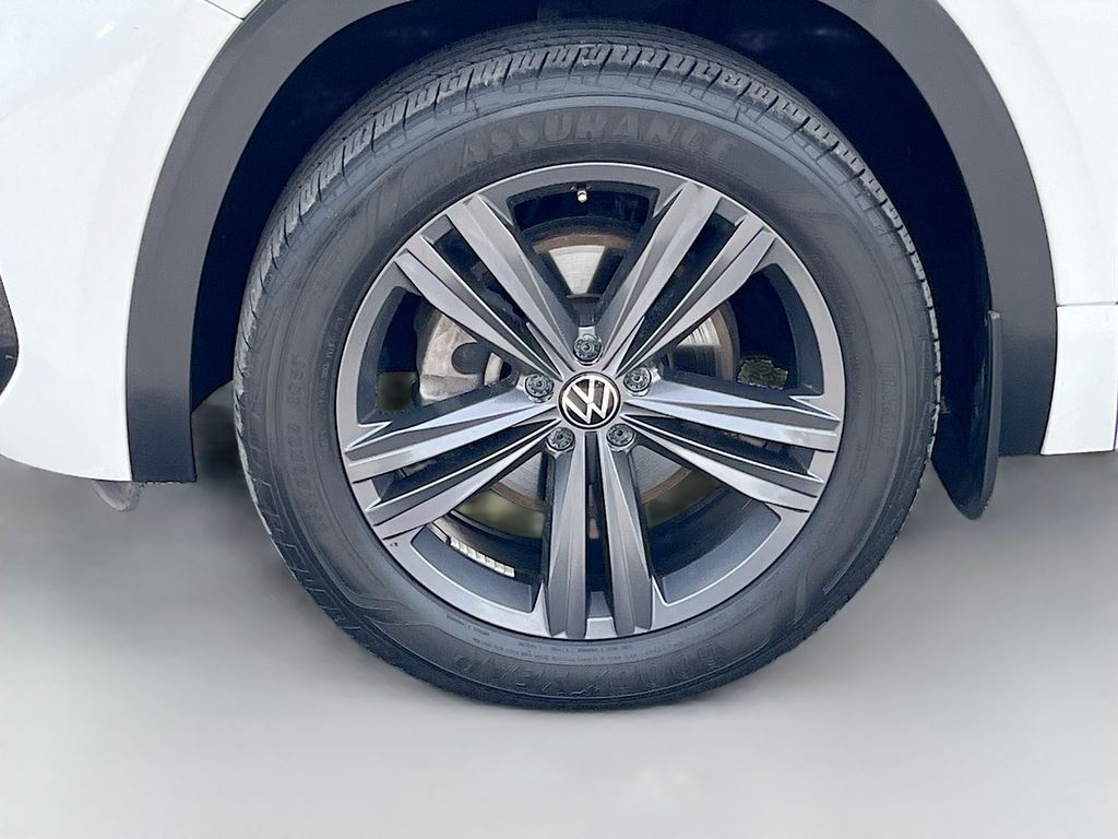 2021 Volkswagen Atlas Cross Sport 3.6L V6 SE w/Technology R-Line White at Big Star Buick GMC