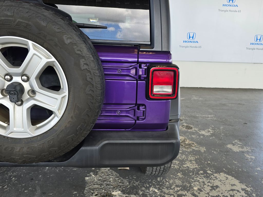 Thumbnail: 2023 Jeep Wrangler - 28