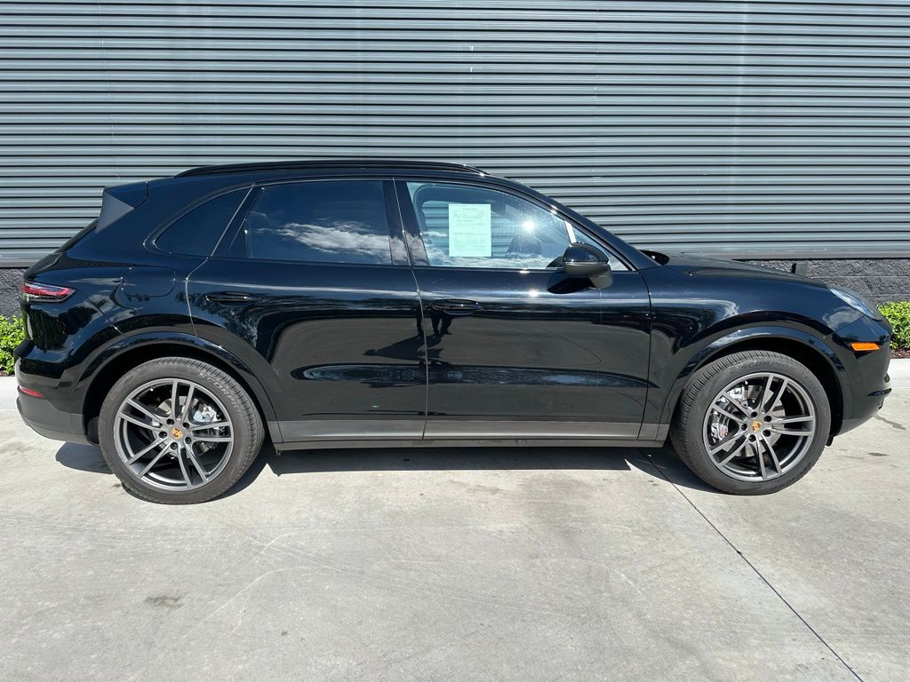 2021 Porsche Cayenne Base 8