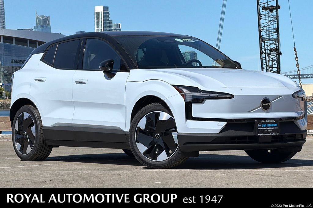 2026 Volvo EX30 Twin Plus eAWD