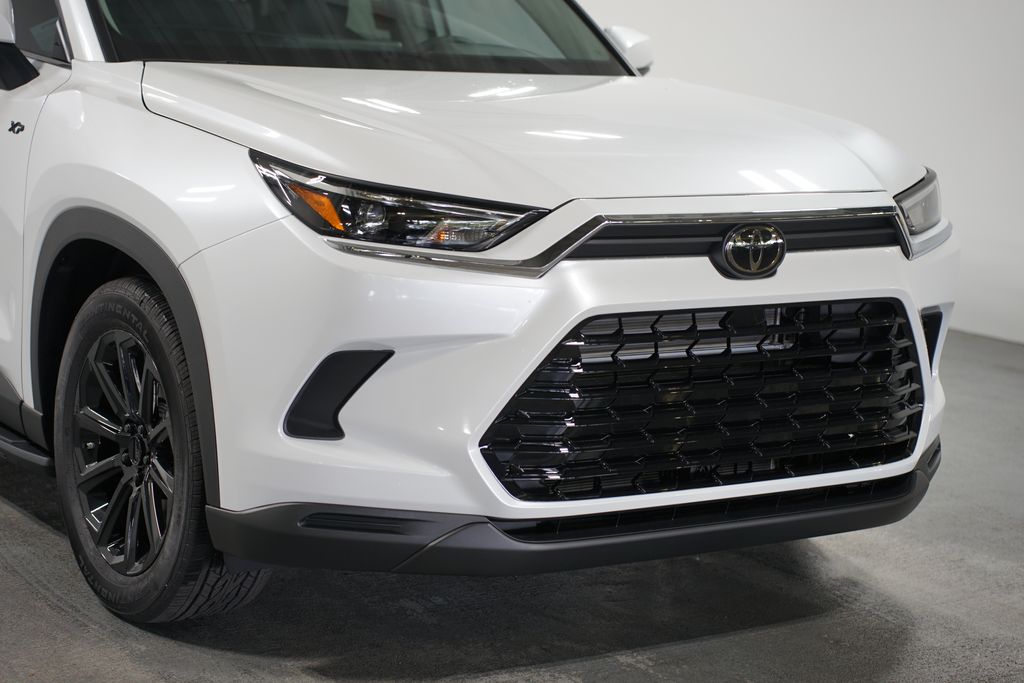 Thumbnail: 2025 Toyota Grand Highlander - 4
