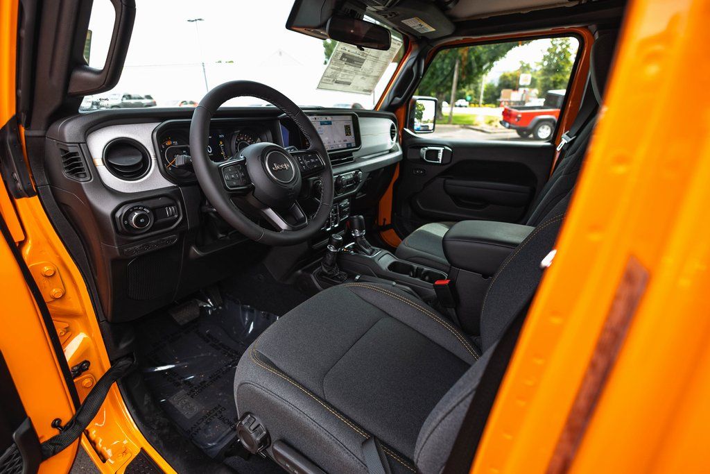 2025 Jeep Wrangler Sport S thumbnail 19