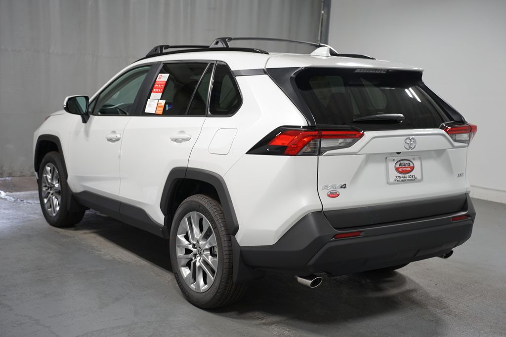 2025 Toyota RAV4 XLE Premium 6