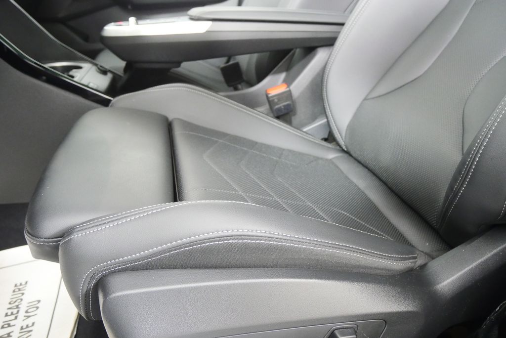 Thumbnail: 2025 BMW X2 - 9