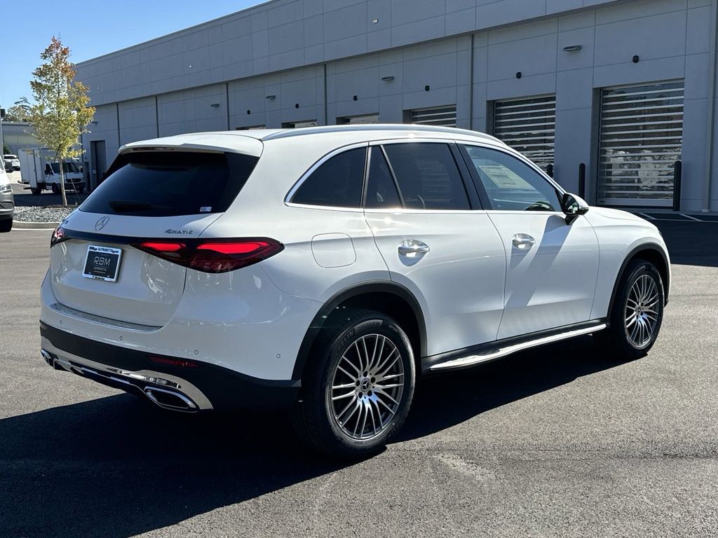 2024 Mercedes-Benz GLC GLC 300 7