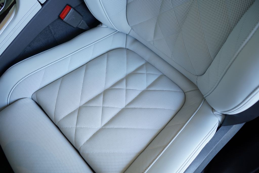 Thumbnail: 2026 BMW X5 - 12