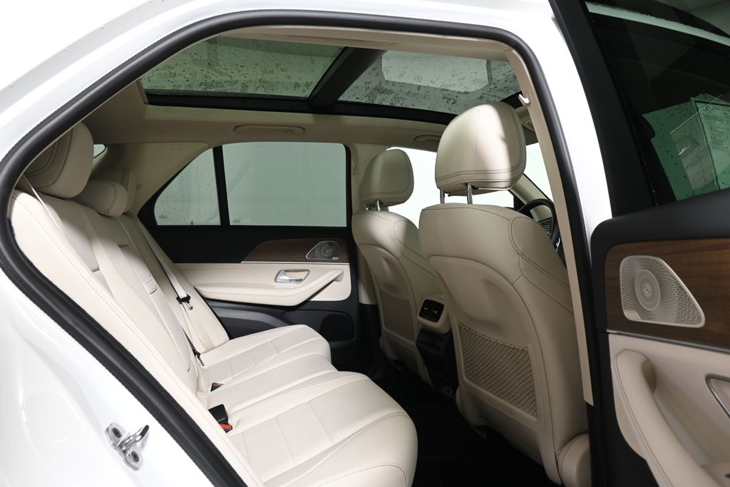 Thumbnail: 2026 Mercedes-Benz GLE - 21