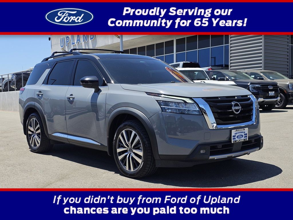 Solid Gray/Super Black 2022 Nissan Pathfinder SUV / Crossover Front-Wheel Drive 9-Speed Automatic