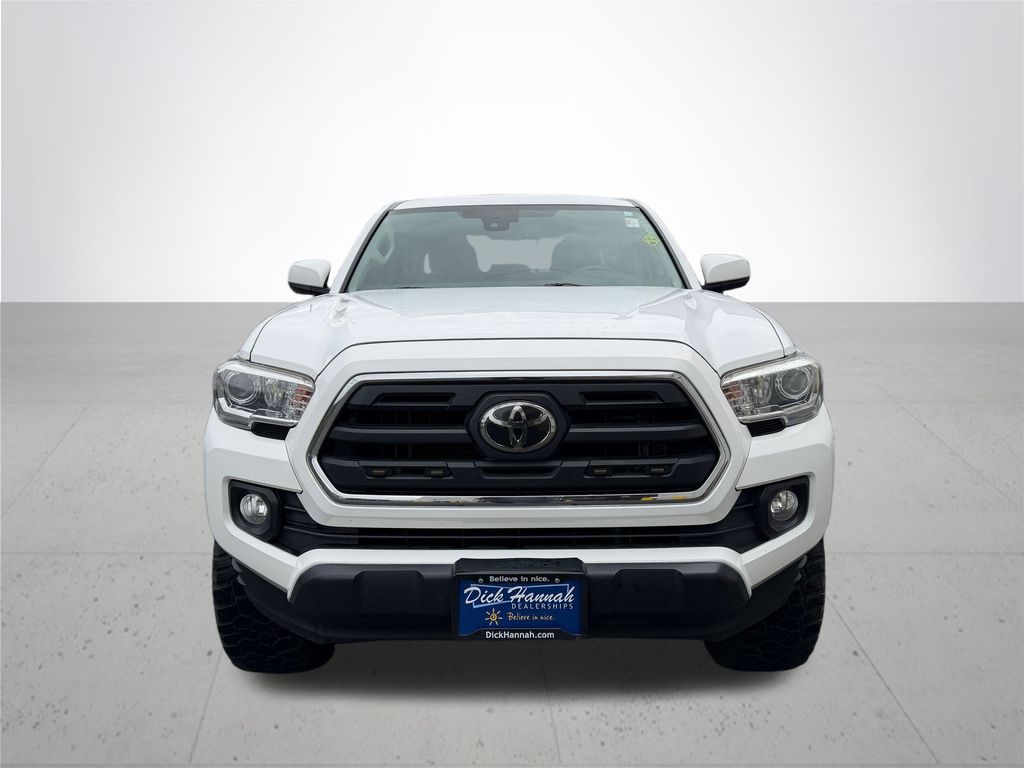 2018 Toyota Tacoma SR5 photo 3