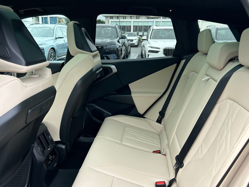 Thumbnail: 2025 BMW X3 - 31