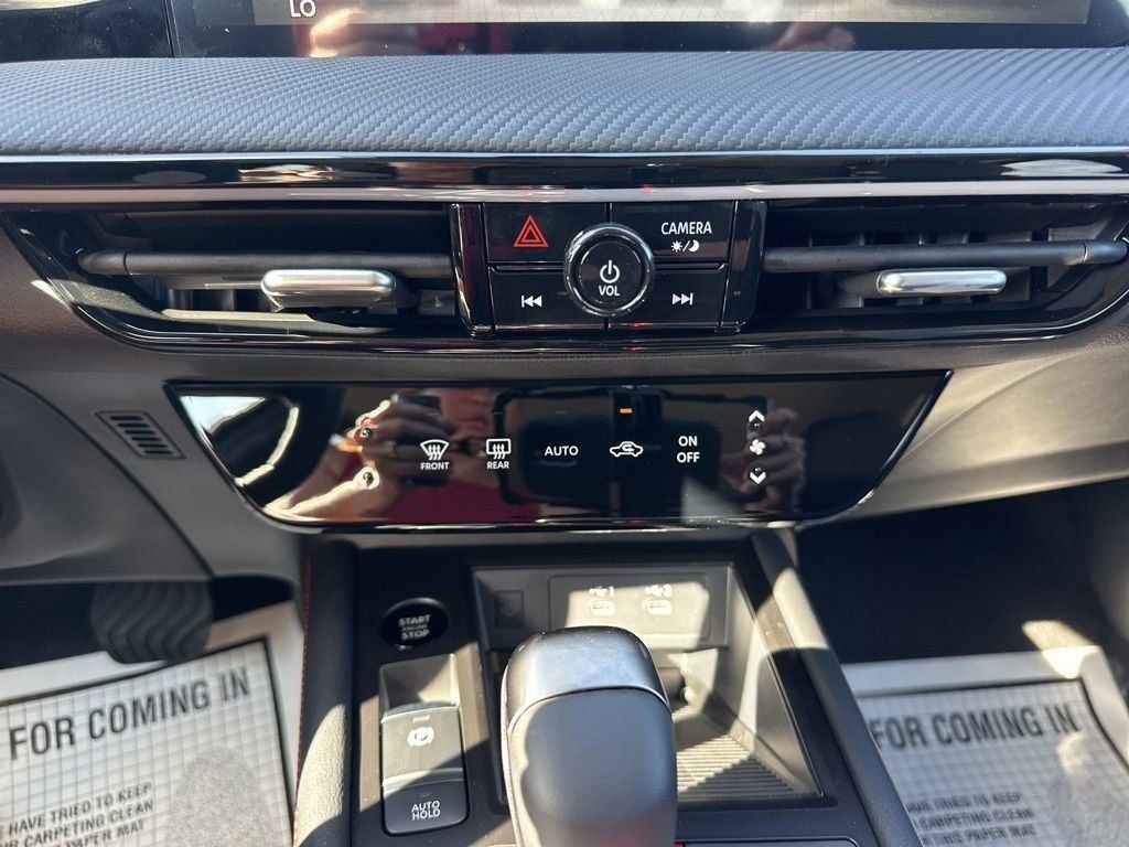 2025 Super Black Nissan Kicks SR FWD SUV